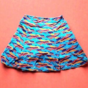 Donajo Skort Sz 2  Waves Pattern Turqouise/Purple/Red